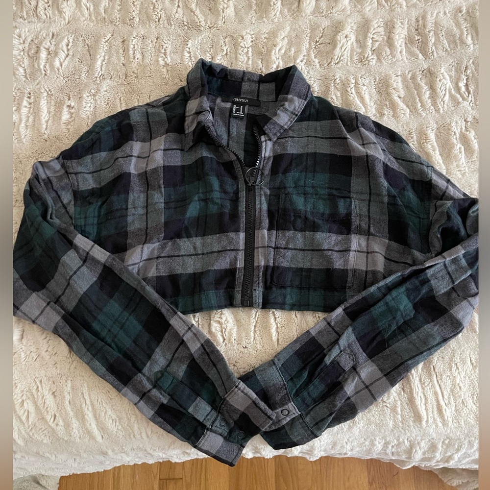 Cropped Zipped up Flannel Shirt
